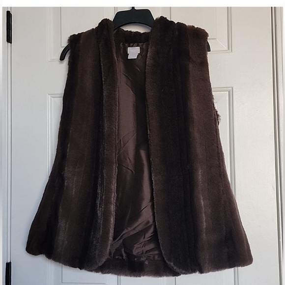 🍂🍁☕️Chico’s Rich Chocolate Brown Faux Fur Vest - Picture 3 of 4